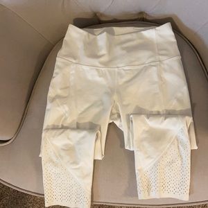 White Lululemon crop leggings
